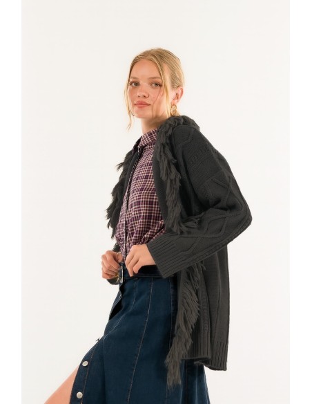 Casaco de malha com franjas Kontatto