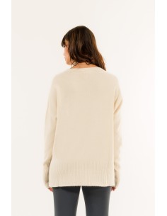 Decote em V sobre Kontatto 2