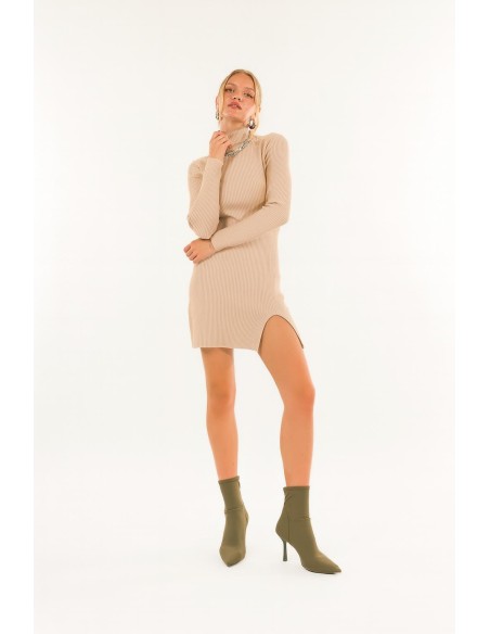 Vestido de gola alta com fendas Kontatto