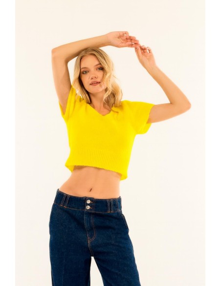 Kontatto de manga curta com decote em V recortado