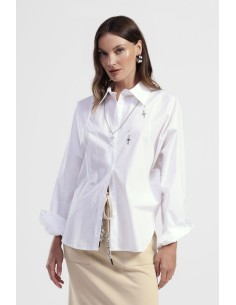 Camisa com pormenor de colar e cruzes de Dixie