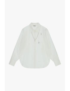 Camisa com pormenor de colar e cruzes de Dixie 2