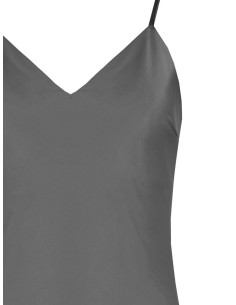 Vestido comprido de saiote de cetim com pormenores de renda Rinascimento 2