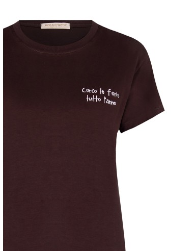 T-Shirt regular de algodão com coração bordado com slogan lilás de lado Rinascimento