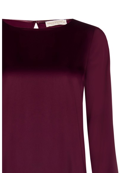 Blusa de cetim solta e esvoaçante Rinascimento