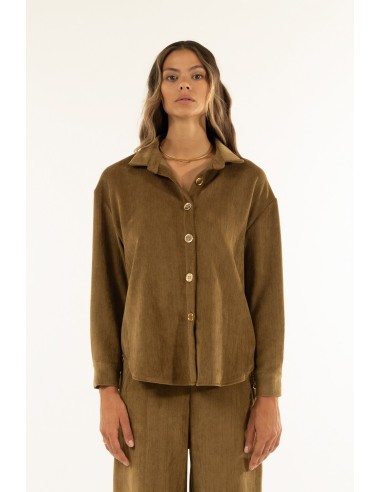 Sobre a camisa Kontatto