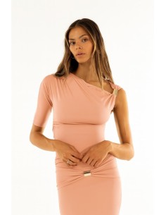 Blusa assimétrica com jóias Kontatto 2