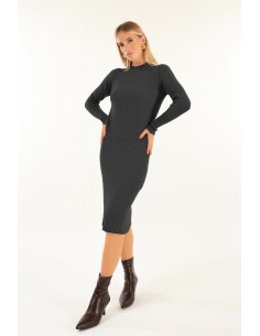 Vestido com gola redonda canelada Kontatto 2