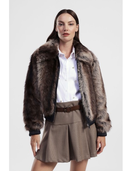 Calção de pelo ecológico com fecho de correr e rebordo canelado Dixie