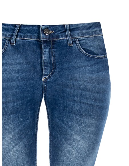 Calças de ganga Flare Curvy com strass no bolso de trás Rinascimento Curvy