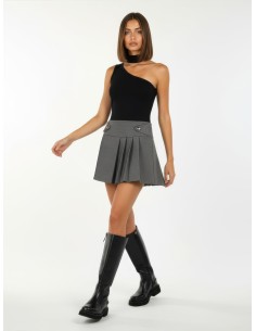 Minissaia em tecido piqué com pregas e atilhos na cintura Rinascimento