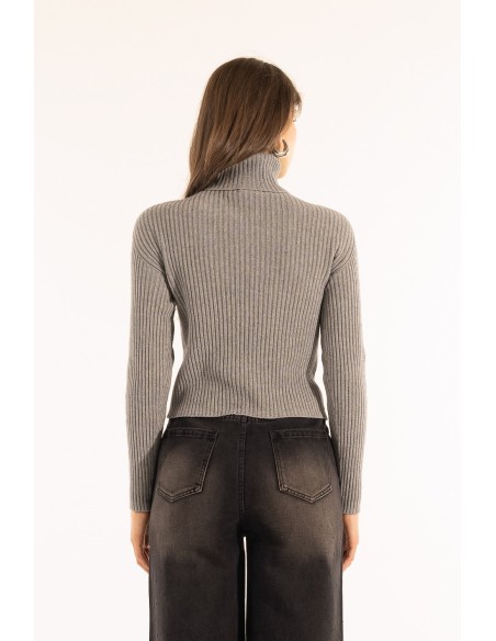 Gola alta com nervuras Kontatto