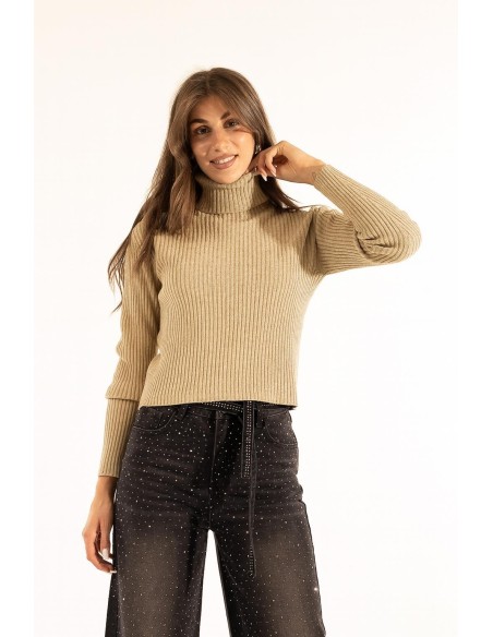 Gola alta com nervuras Kontatto