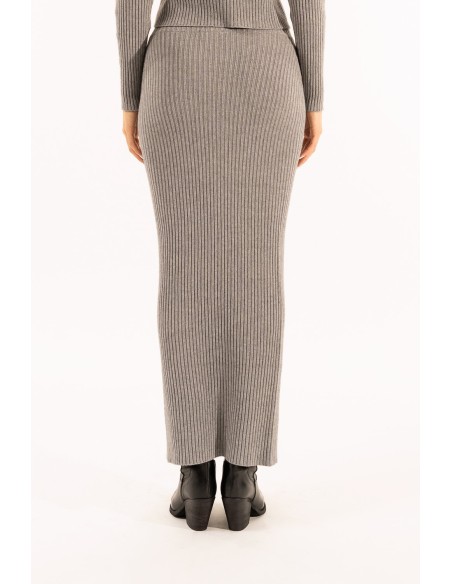 Saia com nervuras Kontatto