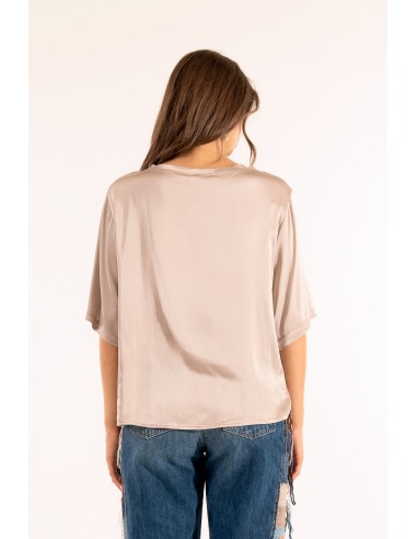 T-Shirt de cetim sobre Kontatto