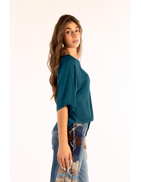 T-Shirt de cetim sobre Kontatto