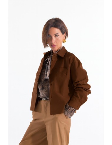 Sobre a camisa Kontatto