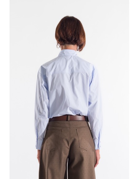 Sobre a camisa Kontatto