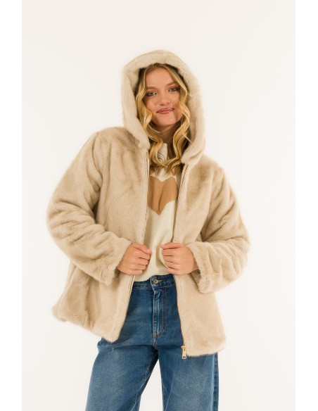 Capuz de pele Kontatto