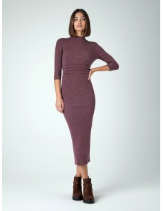 Vestido tubinho em tecido gofrado canelado, franzido nos flancos Rinascimento