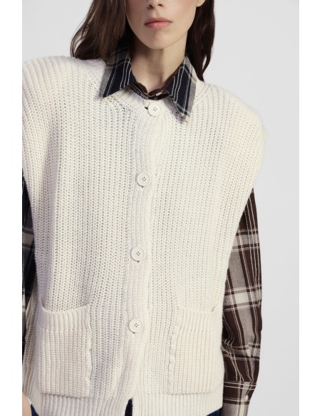 Colete de malha com bolsos frontais e botões Dixie