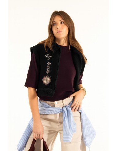 Colete com gola e bordados Kontatto