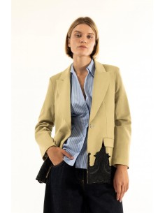 Casaco com renda na bainha Kontatto 2