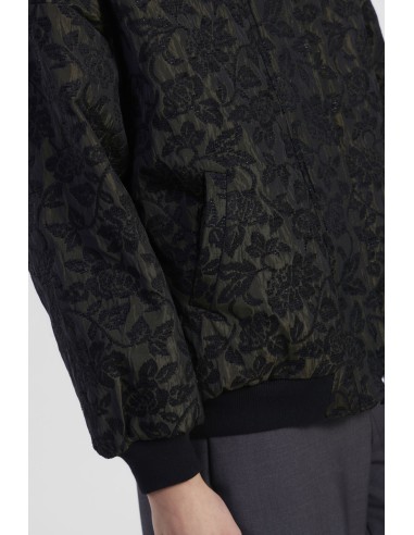 Bomber com Estampa Floral e Acabamentos Canelados Dixie