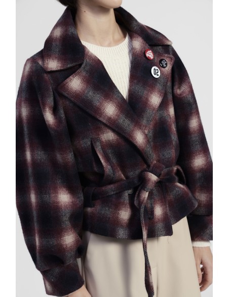 Casaco Curto Estampa Xadrez com Cinto Dixie