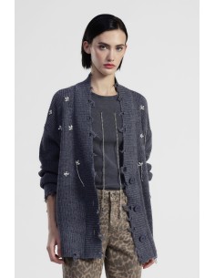 Cardigan Largo com Bordados Florais e Botões Dixie