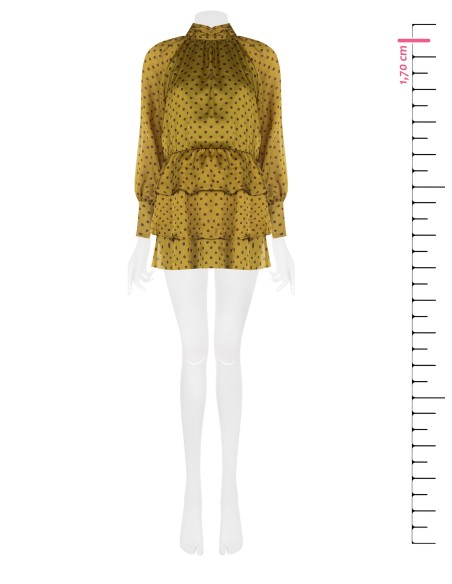 Vestido curto de folhos em cetim ultraleve com poás e maxi mangas Rinascimento