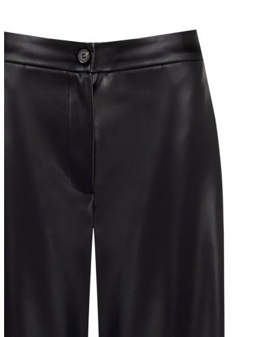 Calças cropped em pele sintética com bolsos Rinascimento