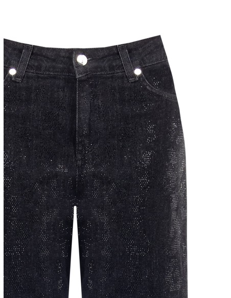 Jeans straight desbotados com motivo maculado em strass na frente Rinascimento