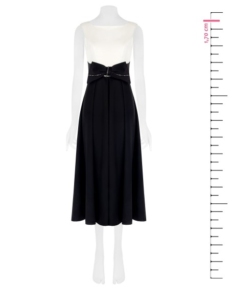 Vestido longo a roda em neopreno macio com aplicação de strass no laço Rinascimento