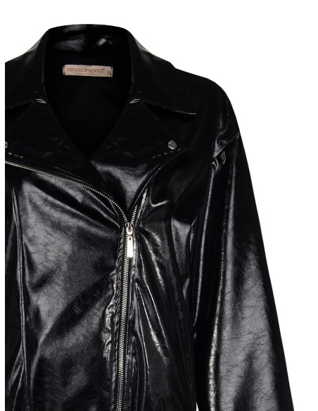 Casaco oversize de pele sintética envernizada com cinto coordenado Rinascimento