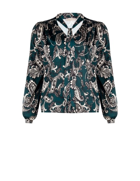 Blusa Curvy ampla e fluida em cetim estampado paisley com gravatinha Rinascimento Curvy