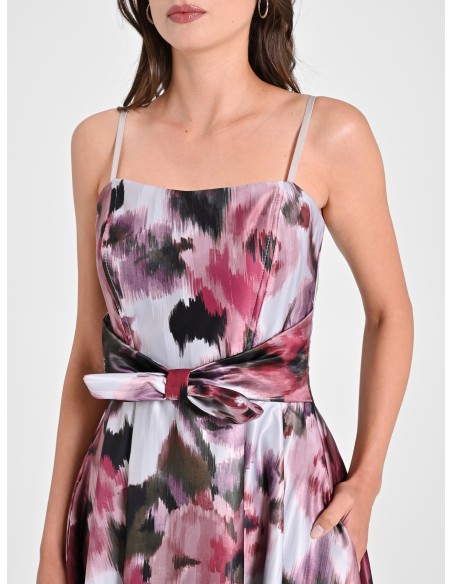 Vestido midi evasê em cetim com bolsos Rinascimento