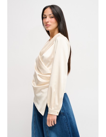 Blusa com fundo assimétrico Maryley