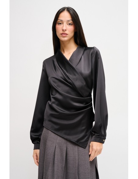 Blusa com bainha assimétrica Maryley