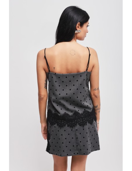 Top de bolinhas com aplicações em renda Maryley