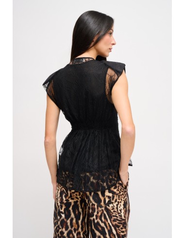 Top em renda com ombros acolchoados Maryley