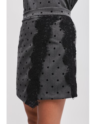 Minissaia às bolinhas com inserto em renda Maryley