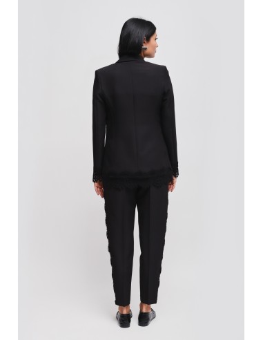 Conjunto blazer de abotoamento simples e calças cigarette com renda Maryley