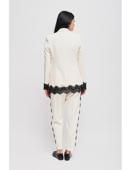 Conjunto Blazer de Um Só Peito e Calças Cigarette com Renda Maryley