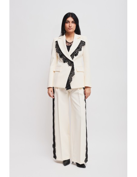 Conjunto blazer de duplo peito e calças palazzo com renda Maryley
