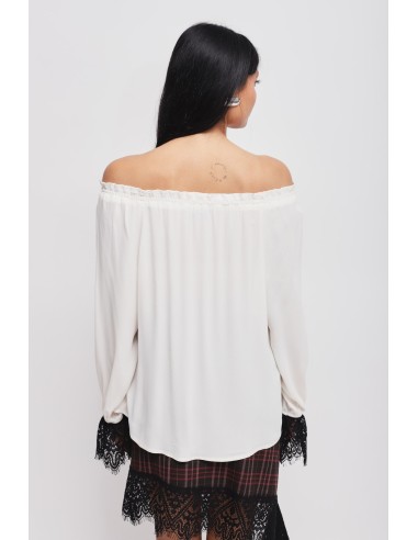 Blusa com decote barco e punhos em renda Maryley