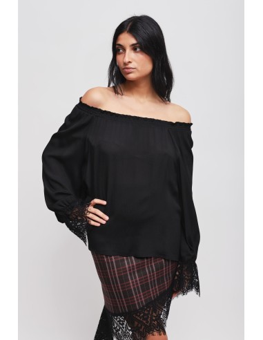 Blusa com decote canoa e punhos em renda Maryley