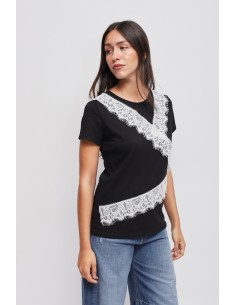T-shirt com detalhes em renda Maryley 2