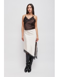 Saia em Cetim com Bainha Assimétrica e Renda Maryley 2