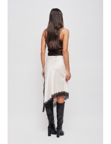 Saia em cetim com bainha assimétrica e renda Maryley